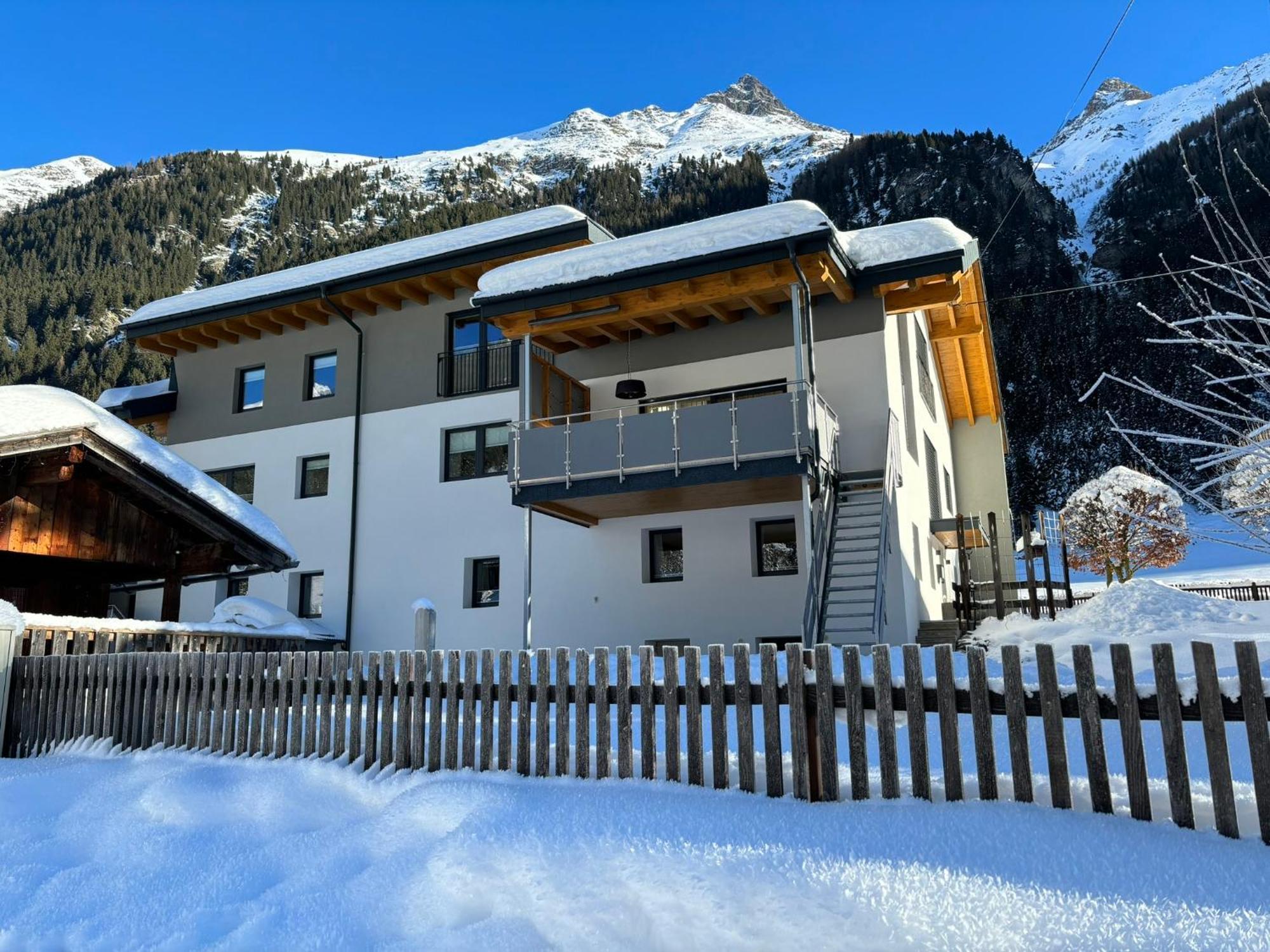 Apart Luibisblick St. Leonhard im Pitztal Exterior foto